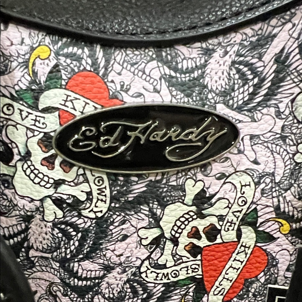 Ed Hardy | Skull & Heart Mini Satchel w/ Bag Charm Credit card - Picture 2 of 13